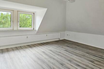 Schöne 1-Zimmer-Dachgeschosswohnung in Geestemünde - ideal für Singles - Bremerhaven