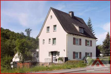 Haus zum Kaufen in Bestwig Nuttlar 159.500,00 € 156 m² - Bestwig / Nuttlar