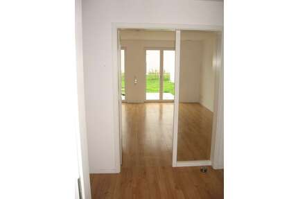 Haus zum Mieten in Teltow-Mühlendorf 1.873,00 € 102.88 m²