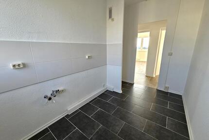 Euer neues Nest mit Balkon + 2 Kaltmieten frei bis 30.06.2026* - Halle (Saale) Gesundbrunnen
