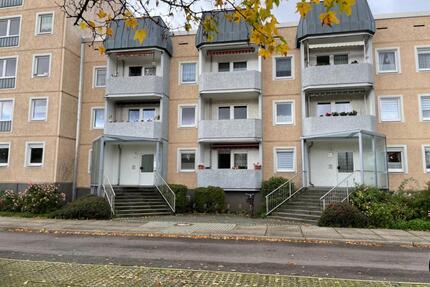 Wohnung mit Blick ins Grüne - 450,00&nbsp;EUR Kaltmiete, ca.&nbsp; 66,80&nbsp;m&sup2; in Dessau-Roßlau (PLZ: 06844)