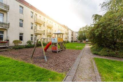 Mit Balkon! Kleine 3-Zimmer-Wohnung in Bremerhaven-Lehe mit Duschbad