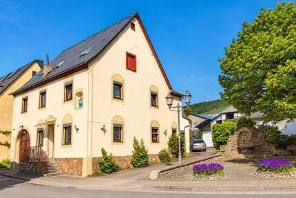 Haus zum Kaufen in Kröv 185.000,00 € 160 m²