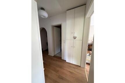 Charmante 2-Zimmer-Wohnung - 1.200,00&nbsp;EUR Kaltmiete, ca.&nbsp; 60,00&nbsp;m&sup2; in Bad Reichenhall (PLZ: 83435)
