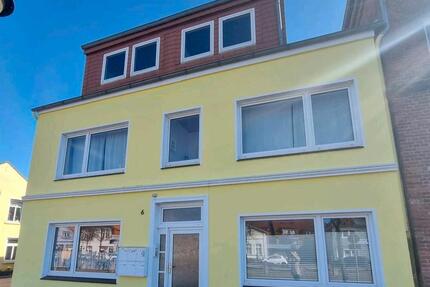 komplett renovierte 2 Zimmer Wohnung ab sofort o. später frei - Jever