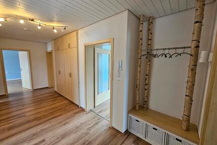 3ZKB, 100qm im 1.OG in Bliesen - 790,00&nbsp;EUR Kaltmiete, ca.&nbsp; 100,00&nbsp;m&sup2; in Sankt Wendel (PLZ: 66606)