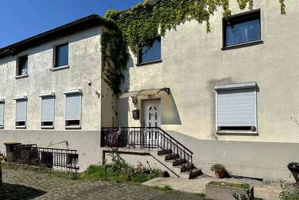 Wohnung zum Kaufen in Duisburg 109.260,00 € 83.69 m²