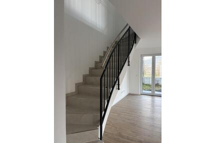 Erstbezug: Helles Reihenendhaus mit Garten & Terrasse – 4 Zimmer – Neubau - Höchst im Odenwald