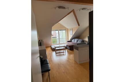 2-Zimmer Wohnung in Gilching - 1.350,00&nbsp;EUR Kaltmiete, ca.&nbsp; 50,00&nbsp;m&sup2; in Gilching (PLZ: 82205)