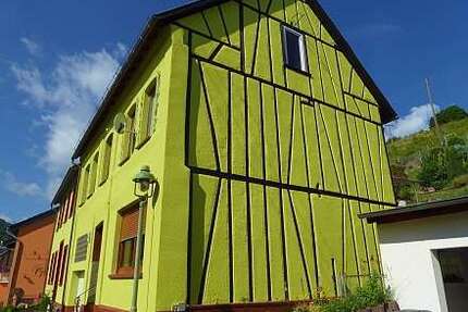 Haus zum Kaufen in Niederheimbach 197.000,00 € 146 m²