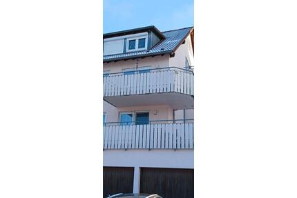 Attraktive 4 Zimmer Wohnung mit Balkon, Garage und Keller - Mulfingen