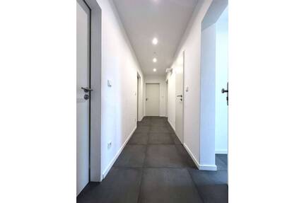 Kernsanierte 3-Zimmer-Wohnung mit Balkon, EBK und Garage! - Schaumburg_Kreis Krebshagen