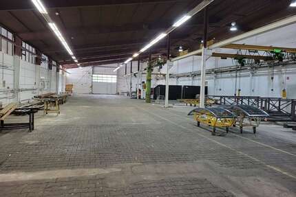 Halle in Regenstauf 5.700,00 € 950 m²