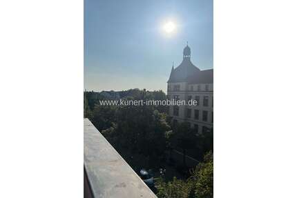 Wohnung zum Kaufen in Halle 140.000,00 € 166.19 m²