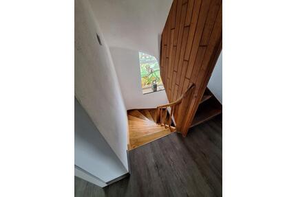 Haus zu Vermieten - 1.300,00&nbsp;EUR Kaltmiete, ca.&nbsp; 160,00&nbsp;m&sup2; in Großlittgen (PLZ: 54534)