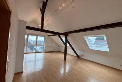 Helle DG Wohnung ab sofort zu vermieten (Homburg-Erbach)