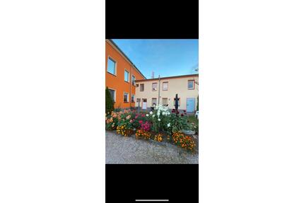 Modernes Reihenhaus - 225.000,00&nbsp;EUR Kaufpreis, ca.&nbsp; 210,00&nbsp;m&sup2; in Crimmitschau (PLZ: 08451)