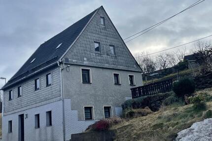 Gepflegtes Einfamilienhaus mit Garten in Wolkenstein