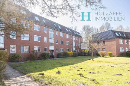 Helle Dachgeschosswohnung mit Schrägen und Charme - Hamburg Schnelsen