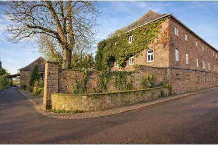 Haus zum Kaufen in Emden 55.000,00 € 510 m²