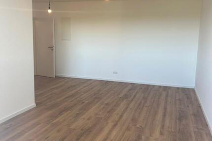 Erstbezug nach Kernsanierung: Helle 2-Zimmer-Wohnung mit Loggia - Rodenbach