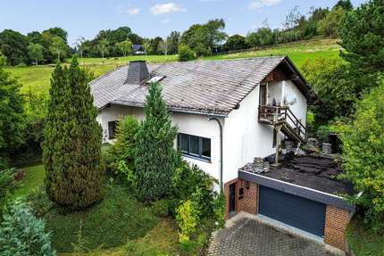 Haus zum Kaufen in Finnentrop Fretter 299.500,00 € 376 m² - Finnentrop / Fretter