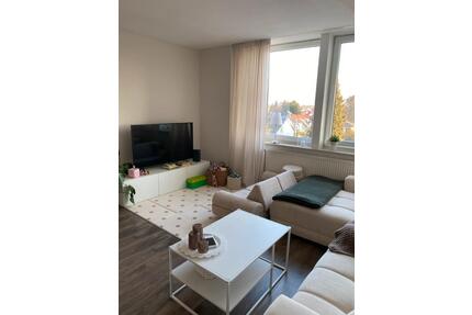 Schöne DG Wohnung - 900,00&nbsp;EUR Kaltmiete, ca.&nbsp; 70,00&nbsp;m&sup2; in Bielefeld (PLZ: 33739) Jöllenbeck