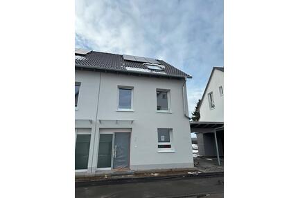 Doppelhaushälfte in Darmstadt-Wixhausen-Erstbezug, provisionsfrei