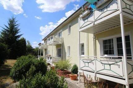 Schöne 3-Raumwohnung in toller Lage! Stellplatz! Balkon! EG! - Crimmitschau