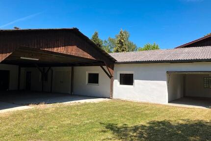Großzügiges Haus mit Anbau und Carport - vielseitig nutzbar - Egglham