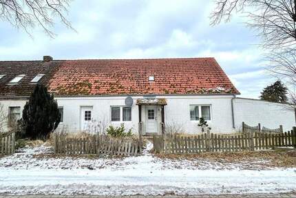 Platz für Ideen: Doppelhaushälfte mit Ausbaupotenzial in ruhiger Lage - Bartow / Pritzenow