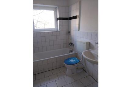Gut geschnittene Eigentumswohnung, 2 Zimmer, ca. 58,5 m², mit Bal - Heiligenhaus