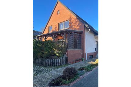 VON PRIVAT: EinZweifamilienhaus, zentral u. dennoch ruhige Lage - Stolzenau