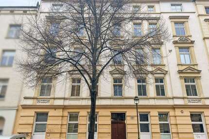 Wohnung zum Kaufen in Magdeburg 75.000,00 € 52 m²