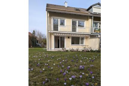 Helle DHH mit 6 Zimmern in FFB, ruhig & zentral– fußläufig zur S-Bahn , von privat - Fürstenfeldbruck