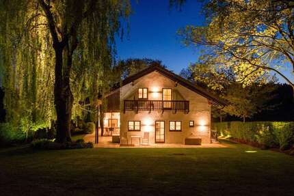 Haus zum Kaufen in Ebersberg 2.500.000,00 € 253 m²