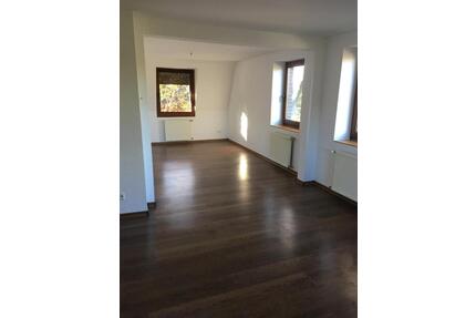 Schöne und geräumige Wohnung in Krefeld Oppum auf der Buddestraße