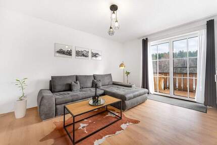2-Zimmer-Wohnung mit Ostbalkon & Tiefgarage - ruhig wohnen mit Weitblick! - Viechtach