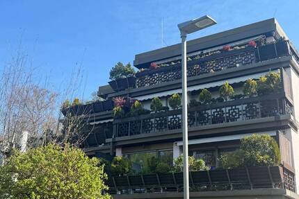 3 - Zi ETW , großzügiges, lichtdurchflutetes, offenes Wohnen mit Balkonen, Aufzug , Wellnessbereich mit Pool & Sauna , mitten im Grünen in Kirchrode - Hannover