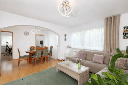Modernisiert & bezugsbereit | Großzügige 4-Zimmer-Eigentumswohnung mit Balkon in zentraler Lage von Lahr - Lahr/Schwarzwald