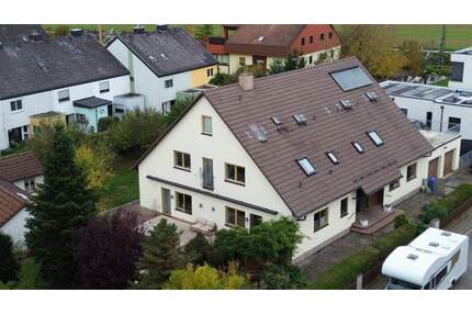 Großzügiges Zweifamilienhaus teilbar in zwei Eigentumswohnugen in Fürth-Unterfarnbach