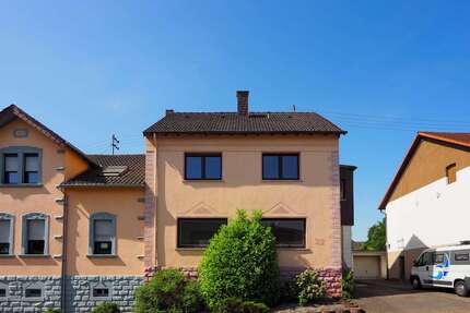 Haus zum Kaufen in Wadgassen 195.000,00 € 203 m²