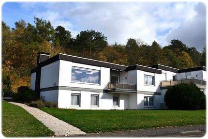 Gepflegte Doppelhaushälfte mit großzügigem Raumangebot in ruhiger Stadtrandlage - familienfreundlich & naturnah! - Korbach