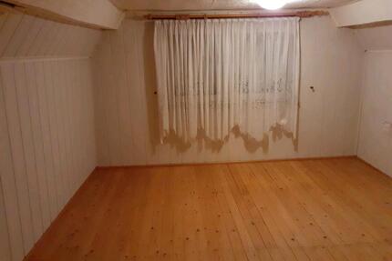 Doppelhaushälfte mit Nebengelass und Garten in Gerstewitz - Lützen