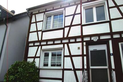 Kürten-Eichof: Charmante Doppelhaushälfte mit Garten, 2 Bädern - Lindlar