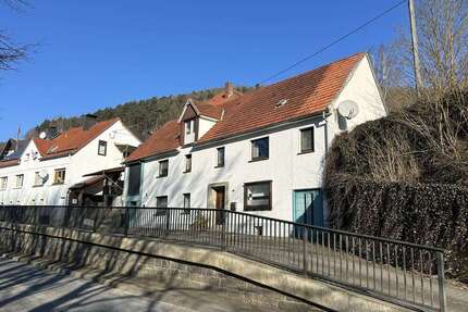 Haus zum Kaufen in Marsberg Beringhausen 139.000,00 € 140 m² - Marsberg / Beringhausen