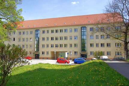 Wohnung zum Mieten in Plauen 306,23 € 56.92 m²