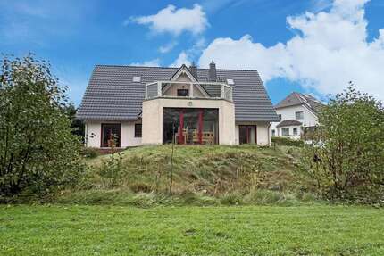 Haus zum Kaufen in Buschvitz 649.000,00 € 321 m²