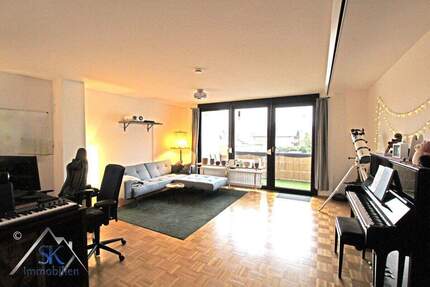 Hochwertige 3 Zi. Whg. mit Loggia, Garage und 2 Stellplätzen in Puchheim wartet auf neue Bewohner! - Puchheim / Puchheim-Bahnhof Puchheim Bahnhof