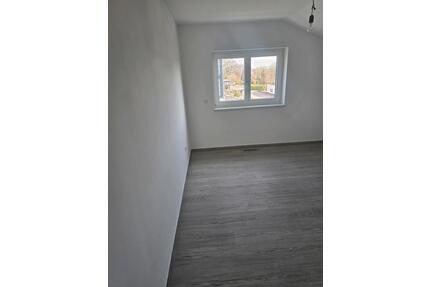 Haus zu Vermieten - 1.500,00&nbsp;EUR Kaltmiete, in Wettenberg (PLZ: 35435)